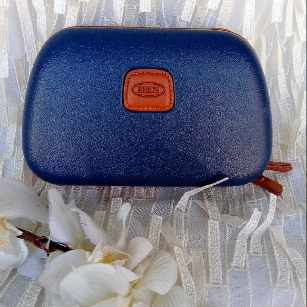 BRIC'S Hardshell Toiletry Case